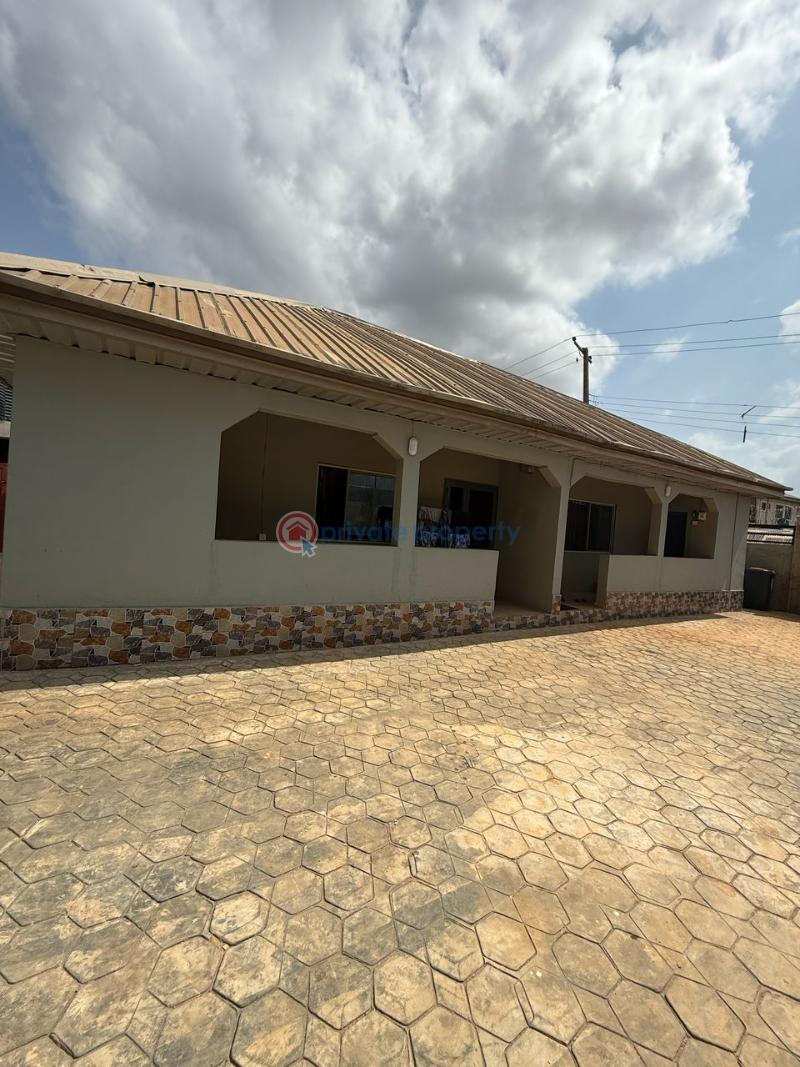 4 bedroom House For Sale Off Ashipa Road Ayobo Ipaja Lagos - 7