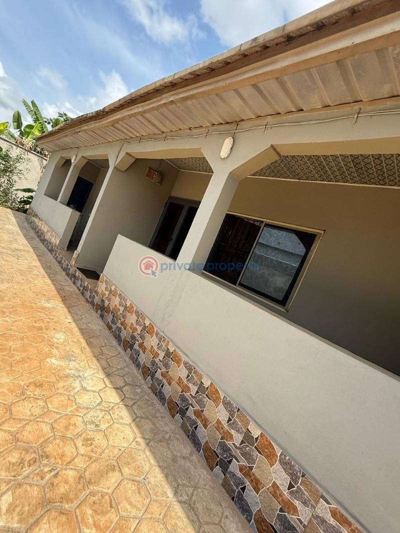 4 bedroom House For Sale Off Ashipa Road Ayobo Ipaja Lagos - 3