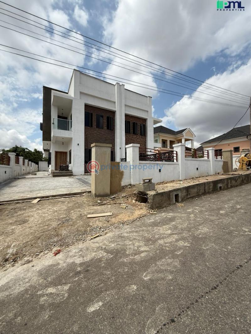 2 units of semidetached  4 bedroom duplex - 9 8 bedroom Semi detached Duplex For Sale Legacy Estate , Kolapo Ishola Gra Akobo Ibadan Oyo - 9