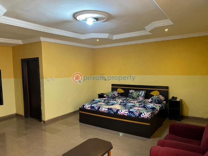 10 bedroom Commercial Property For Sale Jericho Gra Ibadan Oyo - 4