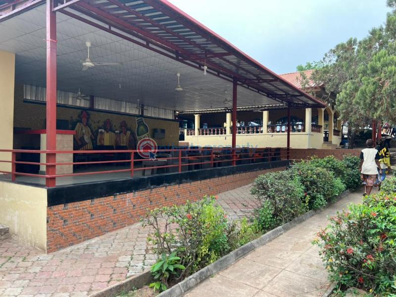 10 bedroom Commercial Property For Sale Jericho Gra Ibadan Oyo - 3