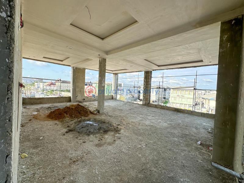 Shop For Sale Along Lekki Expressway Lagos - 1