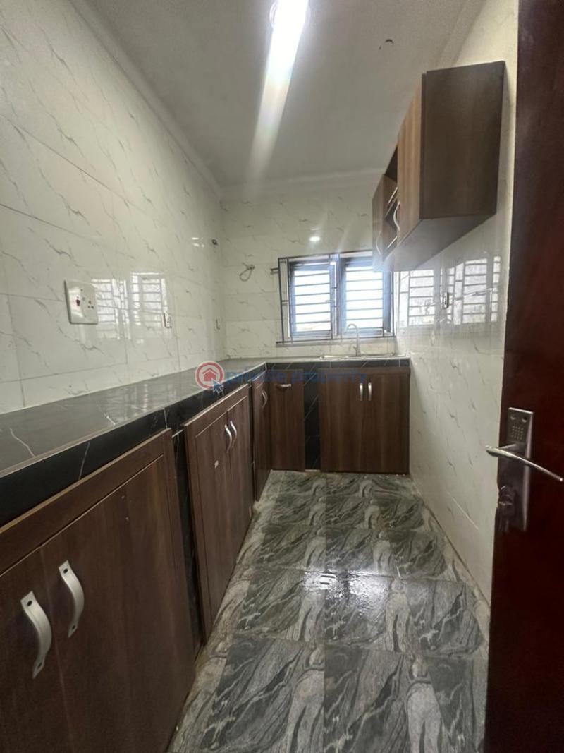 2 bedroom Block Of Flats For Rent Off Adeshina Street Ijesha Suruler Ijesha Surulere Lagos - 2