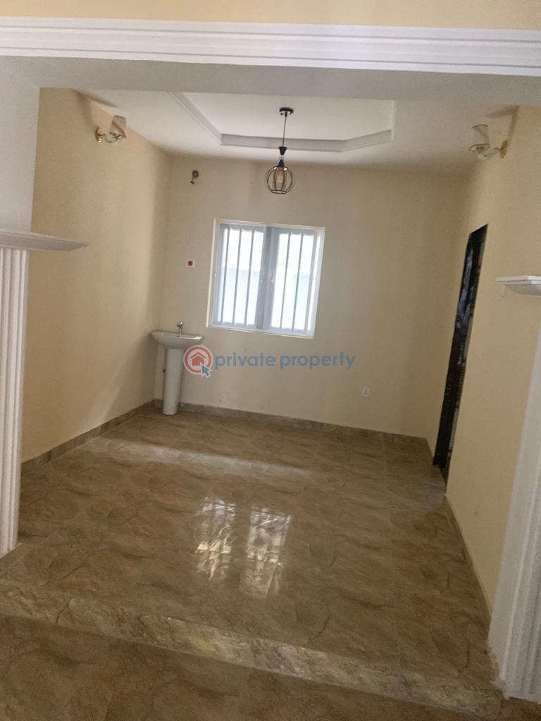 2 bedroom Detached Bungalow For Rent Alaaka Elebu Akala Express Ibadan Oyo - 2