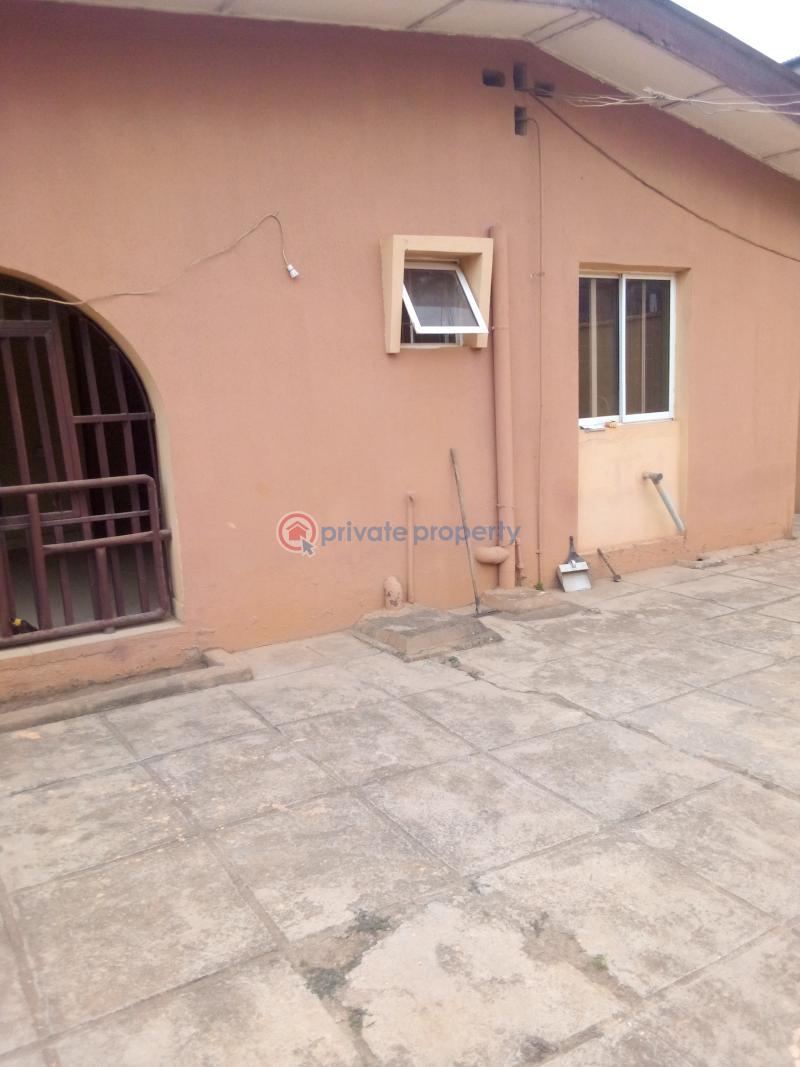 2 bedroom House For Rent Anjelanwa Agege Lagos - 2