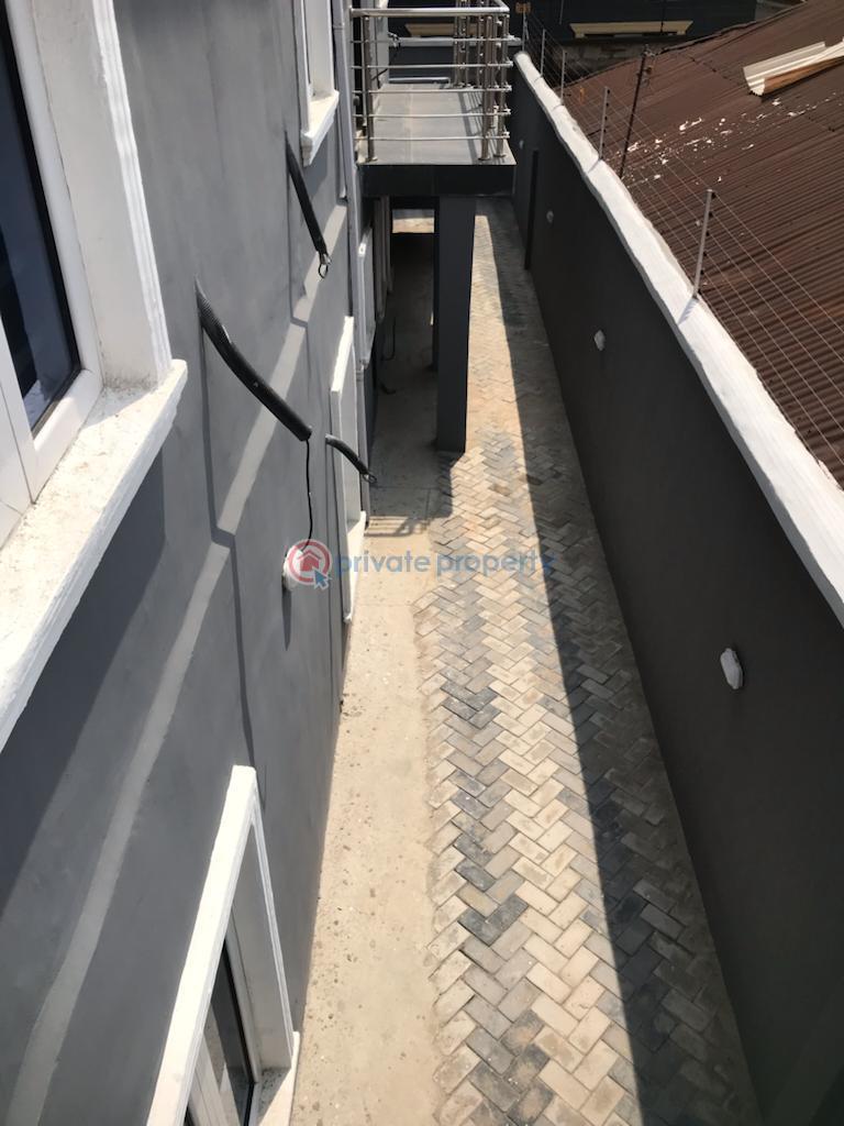 2 bedroom House For Rent Surulere Lagos - 10
