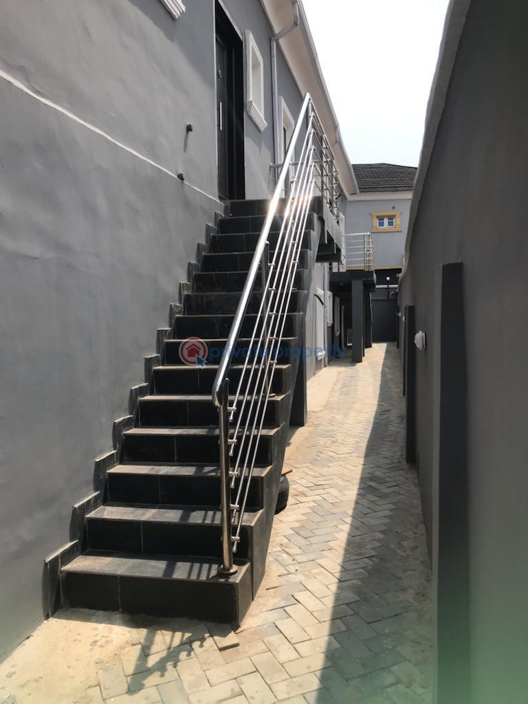 2 bedroom House For Rent Surulere Lagos - 8