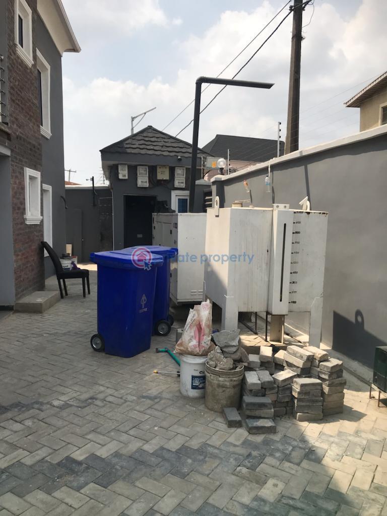 2 bedroom House For Rent Surulere Lagos - 12