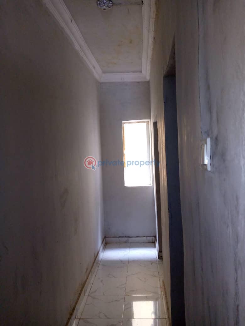 2 bedroom Flat & Apartment For Rent Off Tokunbo Street Alagomeji Yaba Lagos - 1