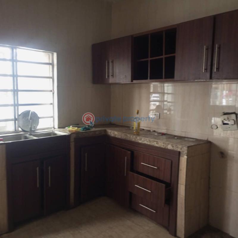 Flat & Apartment For Rent Ebutemetta East Yaba Lagos - 3