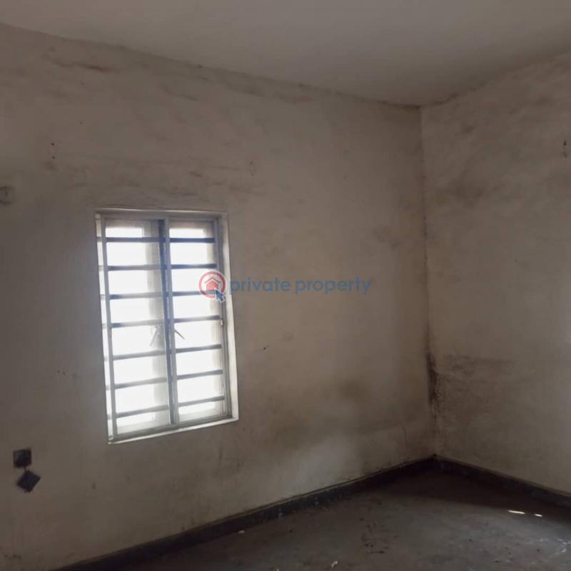 Flat & Apartment For Rent Ebutemetta East Yaba Lagos - 2