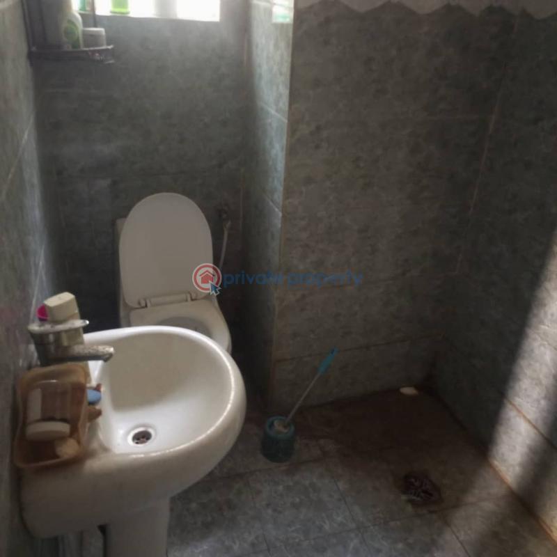 Flat & Apartment For Rent Ebutemetta East Yaba Lagos - 5