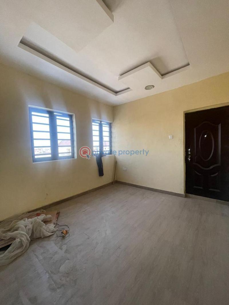 2 bedroom Flat & Apartment For Rent Ijesha Surulere Lagos - 11