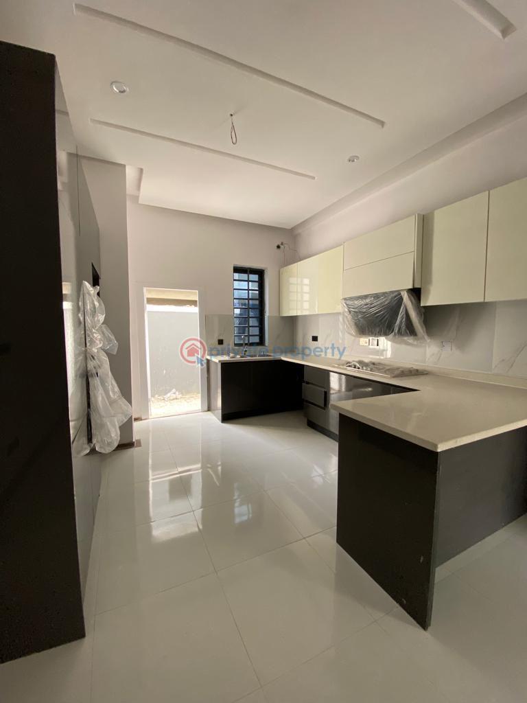 4 bedroom House For Sale Alma Beach, Lekki Lagos - 4