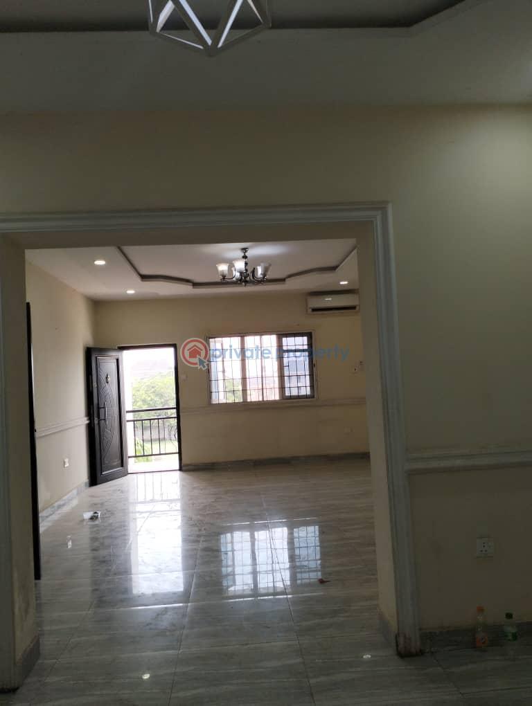 3 bedroom House For Rent Dayeb Jahi Abuja Phase 2  - 3