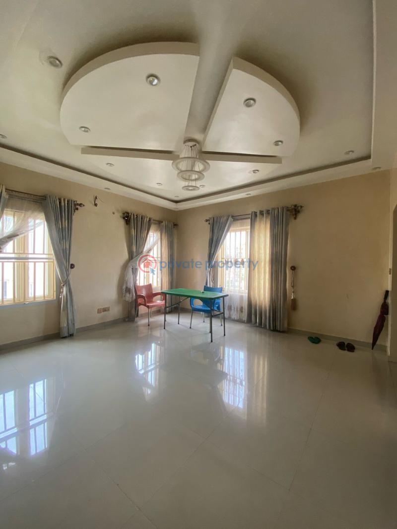 3 bedroom House For Sale Orchard Palace Estate, Jayioba Street, Salami Busstop, Shasha Beside Nnpc(dopemu Road) Shasha Alimosho Lagos - 2