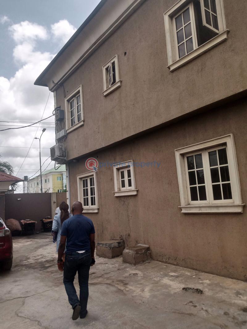 For rent 3 bedroom House Maplewood Estate, Agege Lagos (PID 8PASXL