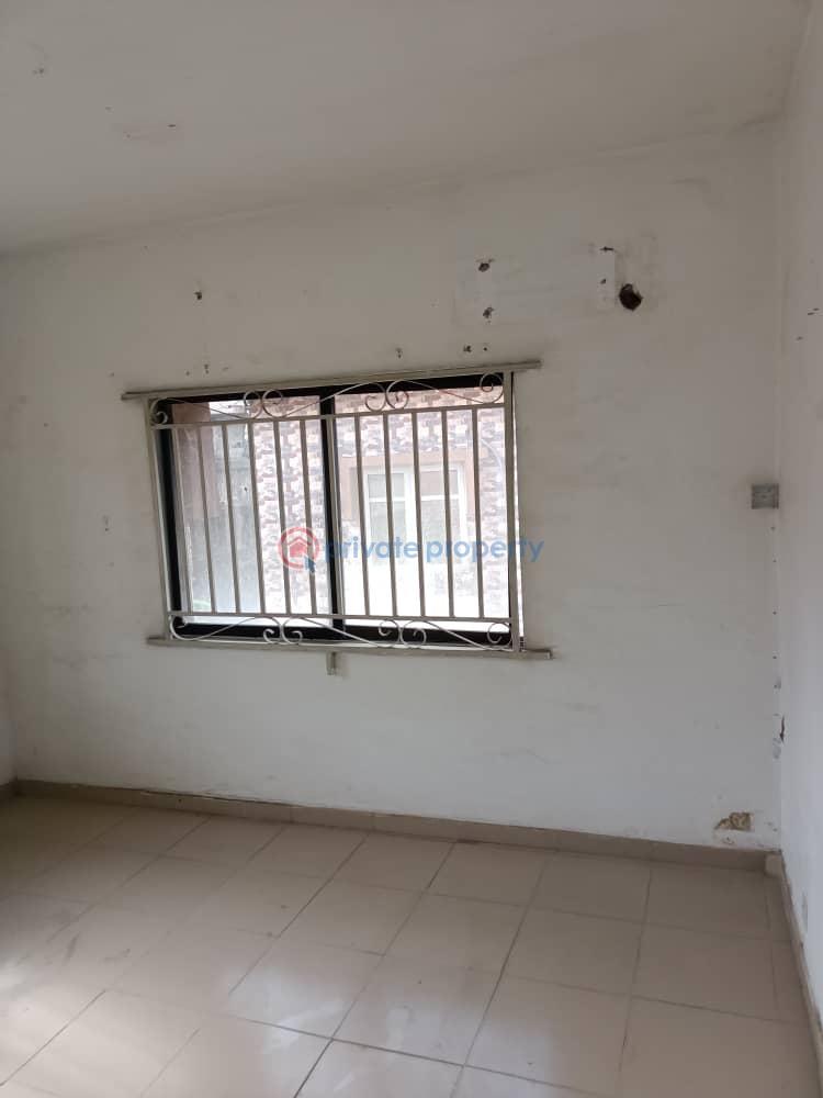 3 bedroom Commercial Property For Rent Alagomeji Adekunle, Yaba, Lagos Alagomeji Yaba Lagos - 6