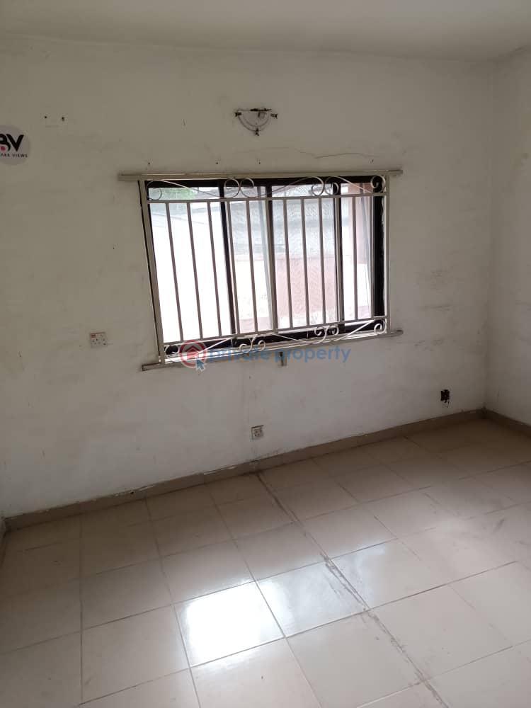 3 bedroom Commercial Property For Rent Alagomeji Adekunle, Yaba, Lagos Alagomeji Yaba Lagos - 7