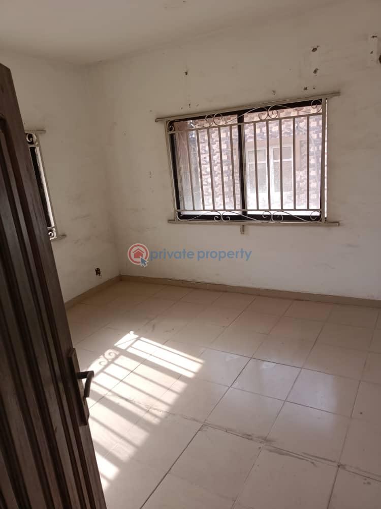 3 bedroom Commercial Property For Rent Alagomeji Adekunle, Yaba, Lagos Alagomeji Yaba Lagos - 5