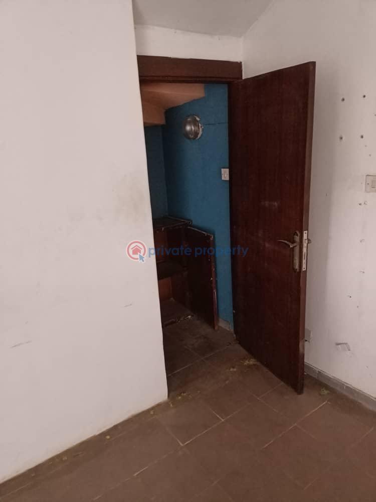 3 bedroom Commercial Property For Rent Alagomeji Adekunle, Yaba, Lagos Alagomeji Yaba Lagos - 14