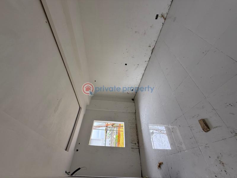 3 bedroom Flat & Apartment For Sale Rock Drive Lekki Phase 1 Lagos - 10
