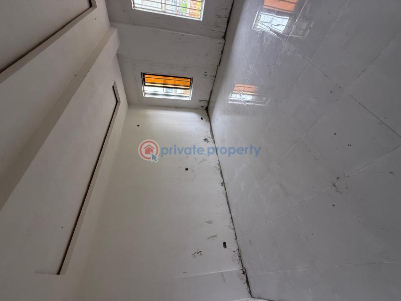 3 bedroom Flat & Apartment For Sale Rock Drive Lekki Phase 1 Lagos - 7