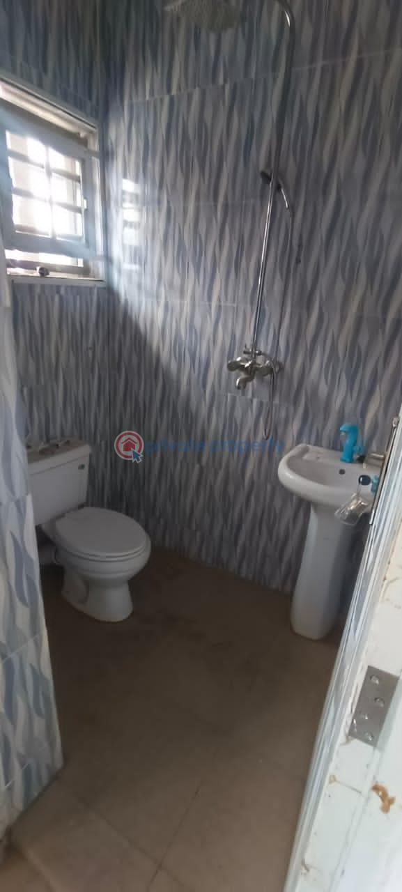 House For Rent Akoyo Elebu, Off Akala Express Oluyole Extension, Ibadan Oyo - 3