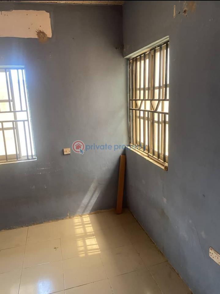 3 bedroom Self Contain For Rent Zionist Akala Express Ibadan Oyo - 4
