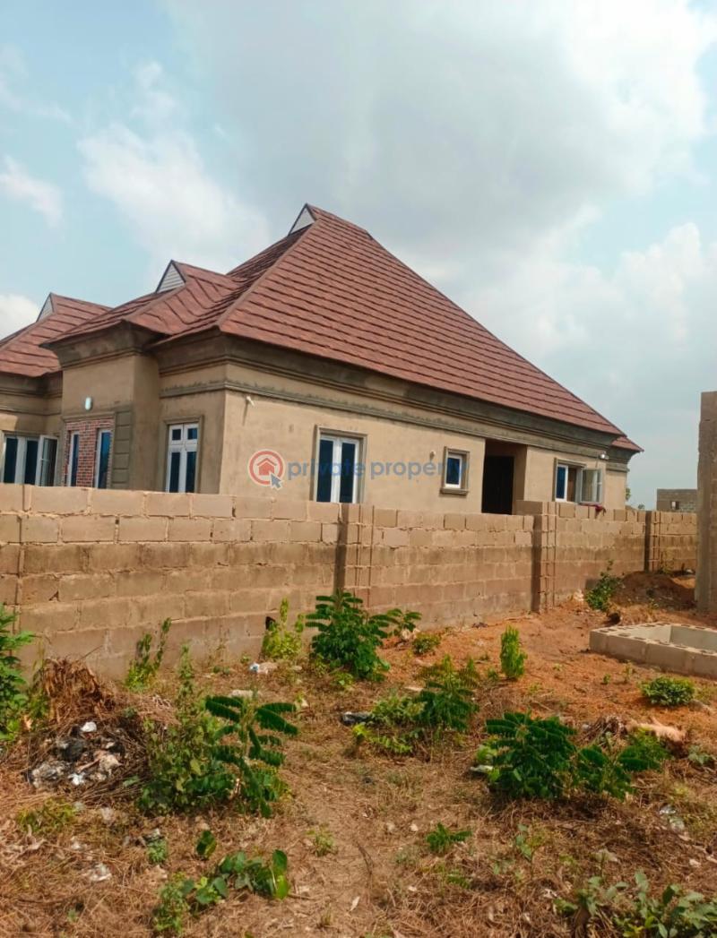 3 bedroom Bungalow For Sale Ilutuntun, Asaka, Off Tipper Garage, Akala Express Ibadan. Ibadan Oyo - 0