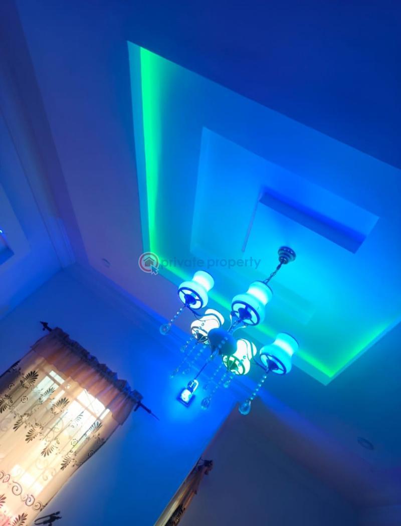 3 bedroom Bungalow For Sale Ilutuntun, Asaka, Off Tipper Garage, Akala Express Ibadan. Ibadan Oyo - 3