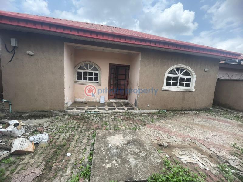3 bedroom House For Sale Adeyinka Adisa Street, Oke Ira Ogba Lagos
