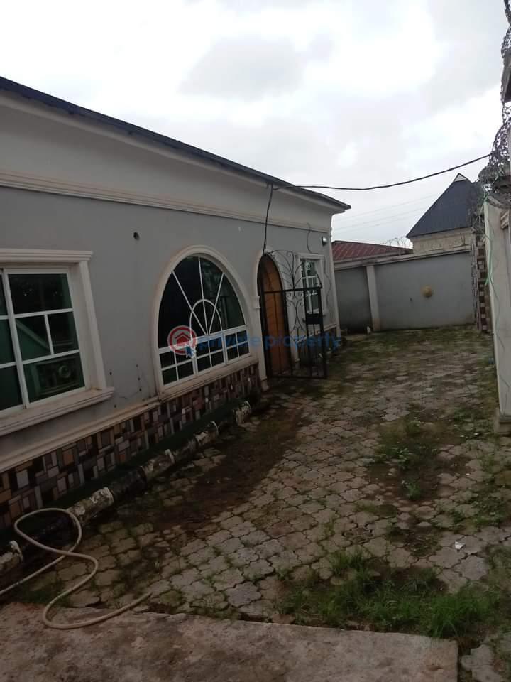 3 bedroom Bungalow For Sale Akala Ibadan Oyo - 2