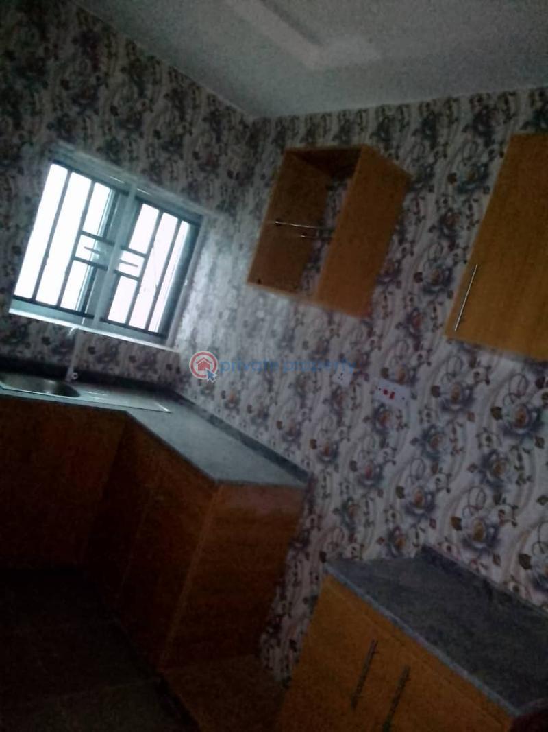 3 bedroom Detached Bungalow For Sale Samdot Ashipa Ayegun Oleyo Road Off Akala Express . Akala Express Ibadan Oyo - 12