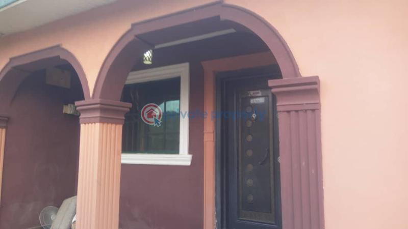 House For Sale Bankole Off Tipper Garage Akala.express Oluyole Extension Ibadan Mujaidi Akala Express Ibadan Oyo - 5