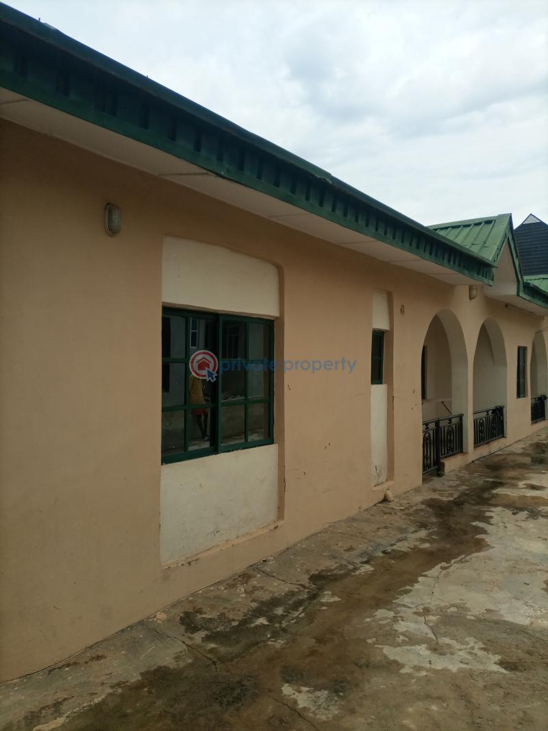 For rent 3 bedroom House Hassan Block Elebu Ibadan Oyo (PID 8PANJS