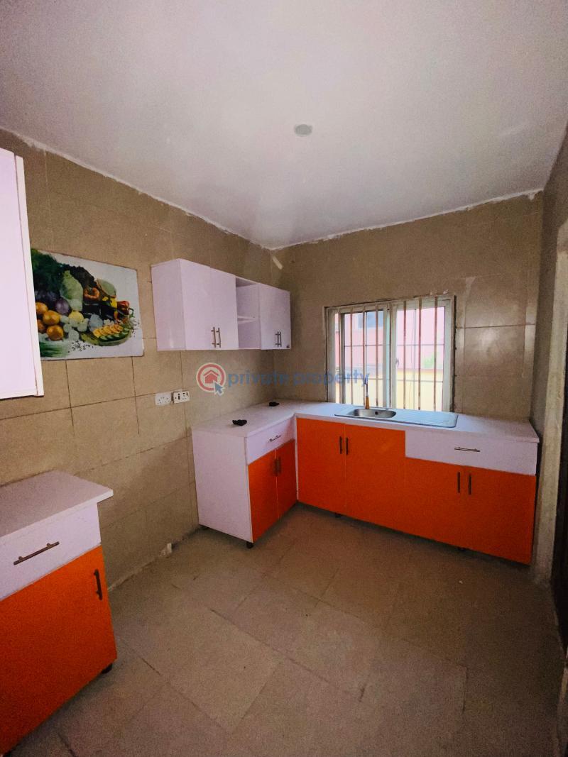 3 bedroom Semi detached Bungalow For Sale Carlton Gate Estate Akobo Ibadan Oyo - 6