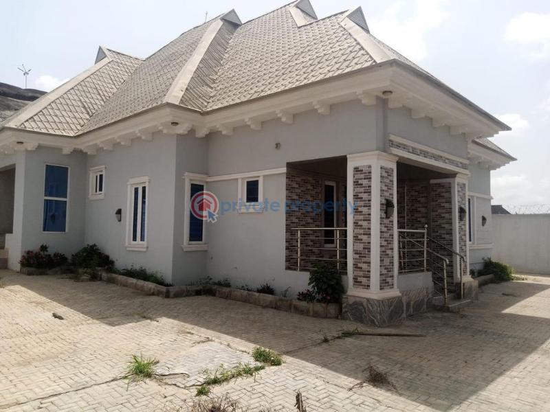 Detached Bungalow For Sale Ojoekunboff Asunle Akala Express Oluyole Extension Ibadan Ajii Akala Express Ibadan Oyo - 1