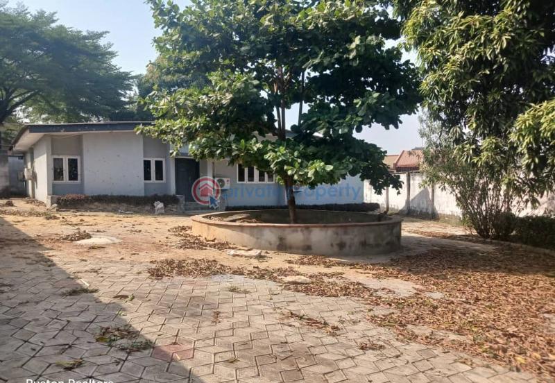 3 bedroom Detached Bungalow For Sale Agodi Ibadan Oyo - 3