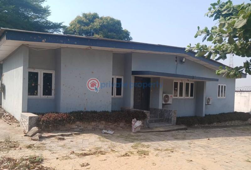 3 bedroom Detached Bungalow For Sale Agodi Ibadan Oyo - 4