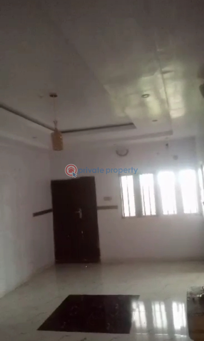 For rent 3 bedroom Flat & Apartment Unity Estate, Akala Estate Akobo