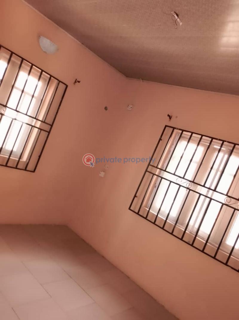 3 bedroom Flat & Apartment For Rent Adegbayi Area Alakia Ibadan Oyo - 2