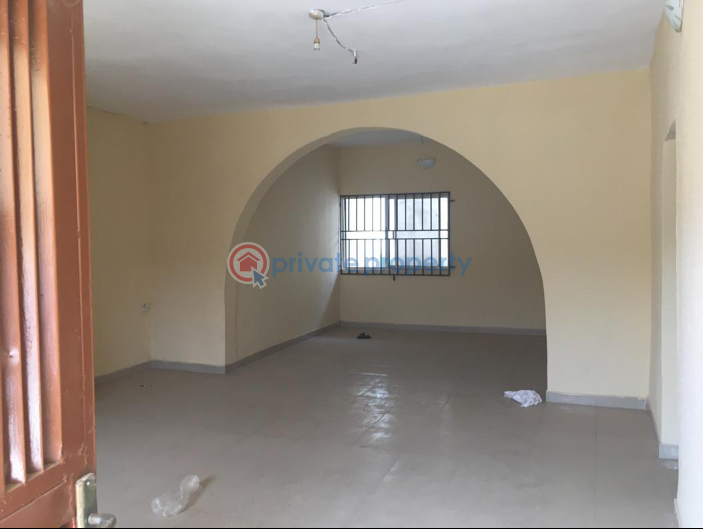 3 bedroom Flat & Apartment For Rent Fateru Area Akala Express Ibadan Oyo