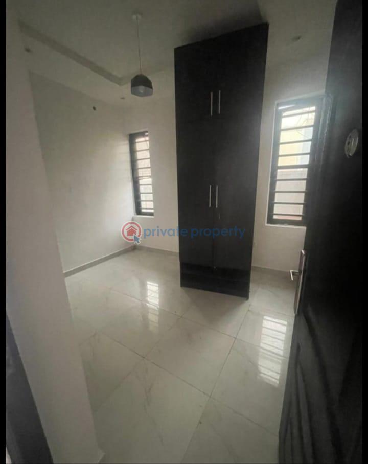 3 bedroom Flat & Apartment For Rent Chavron Lekki Lekki Lagos - 0