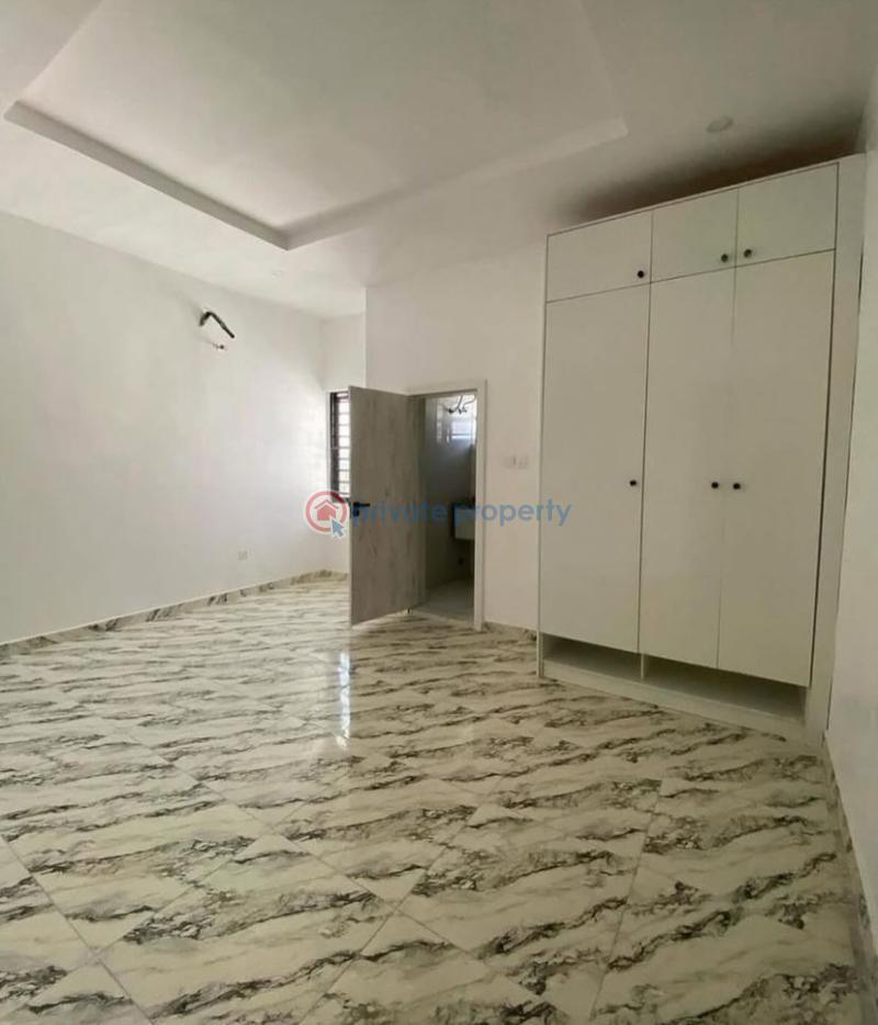 3 bedroom Flat & Apartment For Rent Along Lekki Expressway Lagos - 0