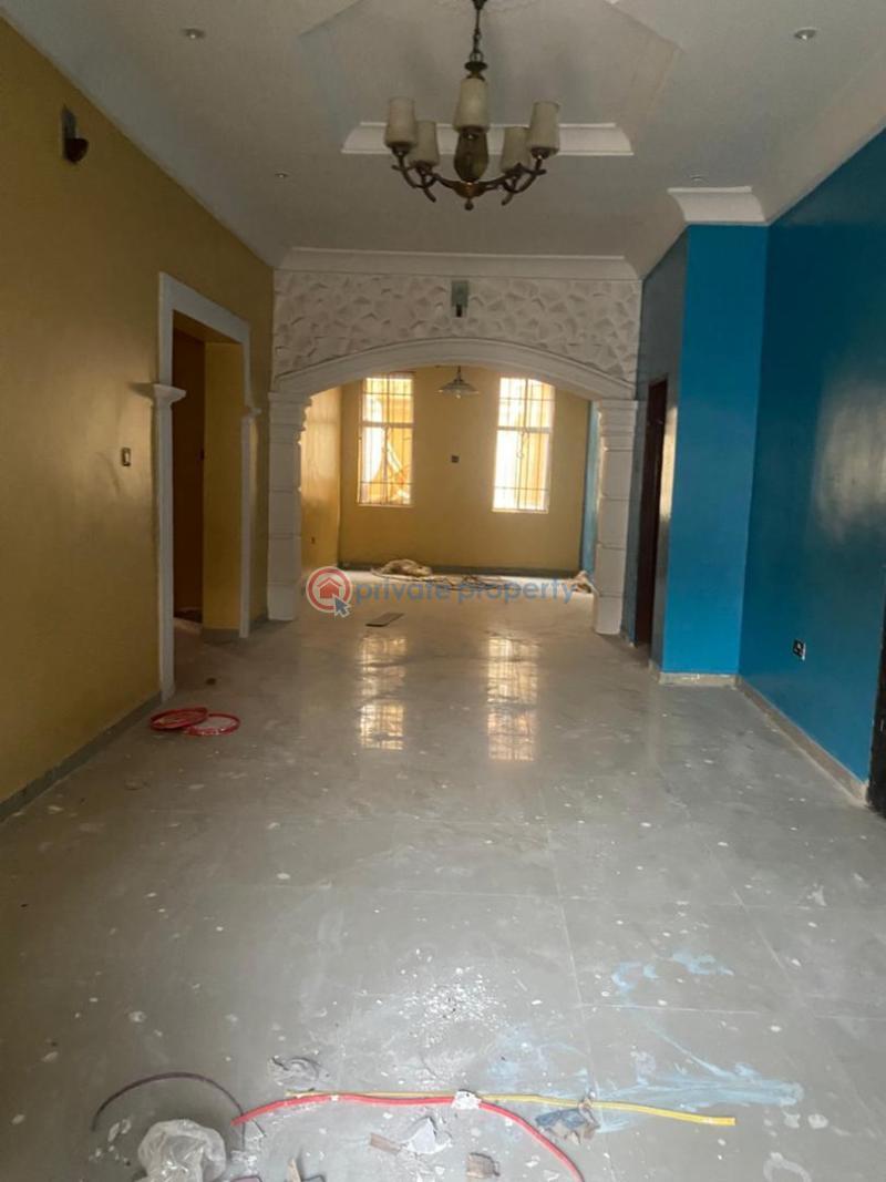 3 bedroom Flat & Apartment For Rent University View Estate Okun Ajah Lagos - 0