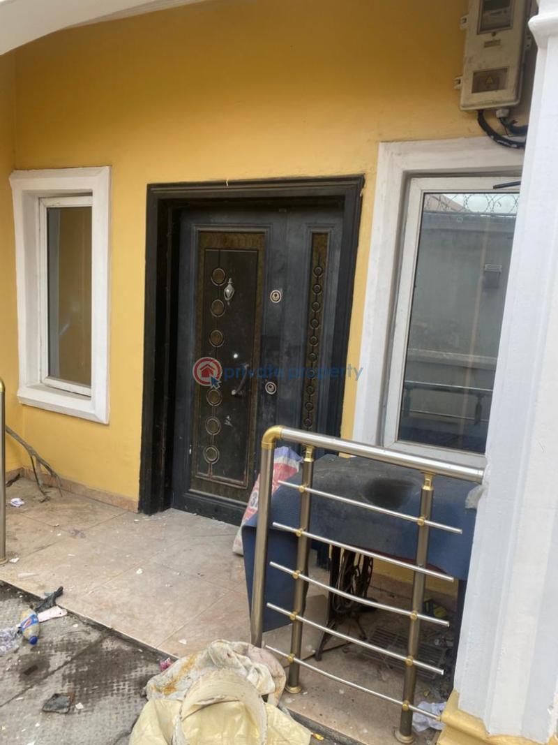 3 bedroom Flat & Apartment For Rent University View Estate Okun Ajah Lagos - 2