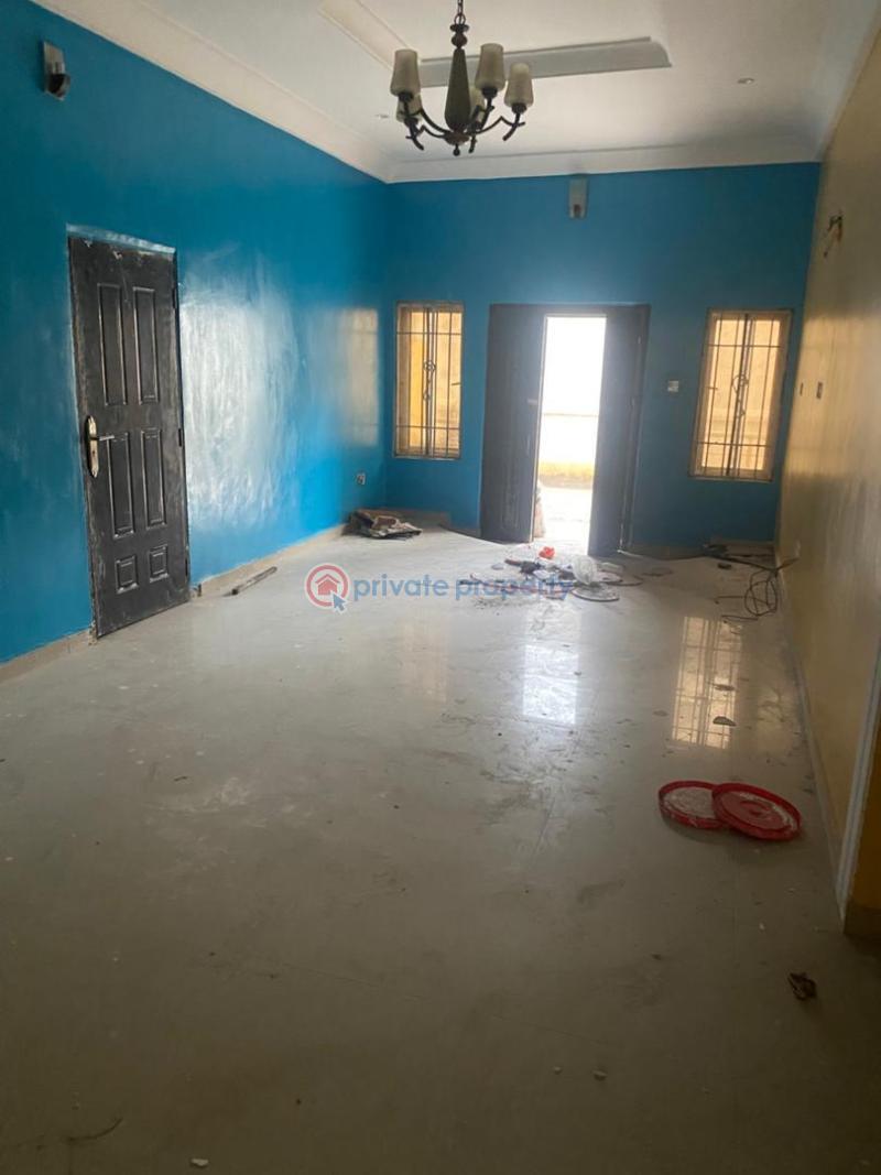 3 bedroom Flat & Apartment For Rent University View Estate Okun Ajah Lagos - 1