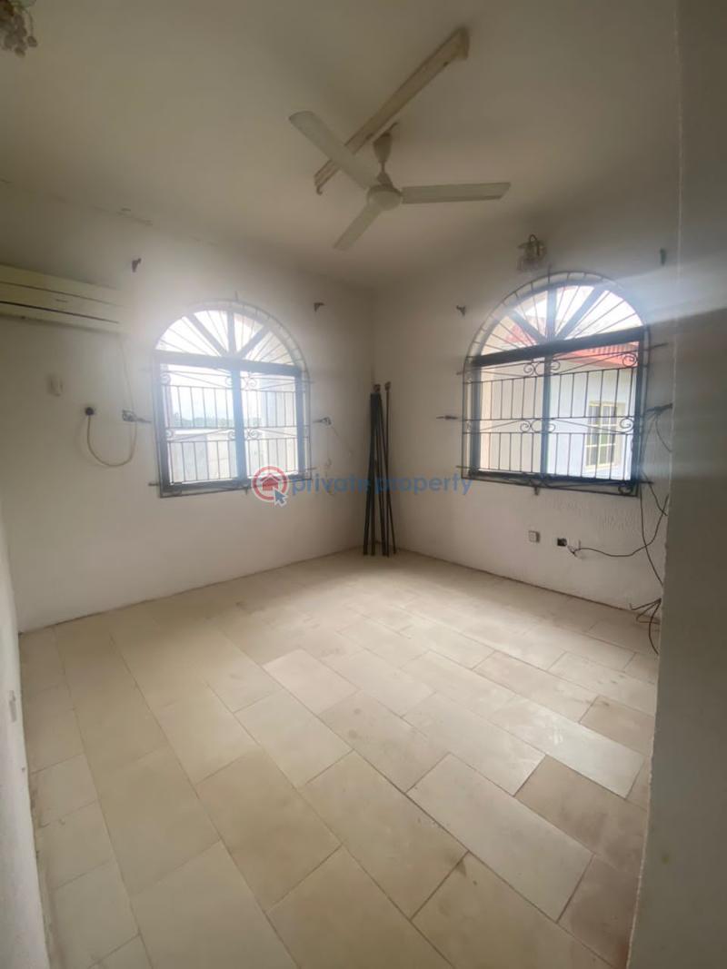 3 bedroom Block Of Flats For Rent Alalubosa Ibadan Oyo - 1