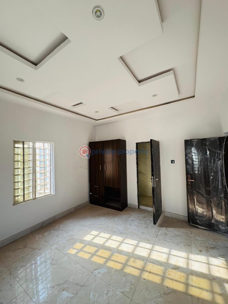 3 bedroom Self Contain For Rent Road 216, Ikolaba Gra. Ibadan Oyo - 2